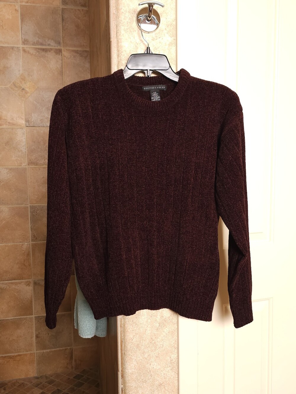 NWOT Geoffrey Beene Women's Crewneck Sweater in Deep Burgundy Chenille Petite